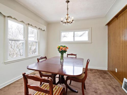 930 Ivy Ave, Saint Paul, MN 55106-2045
