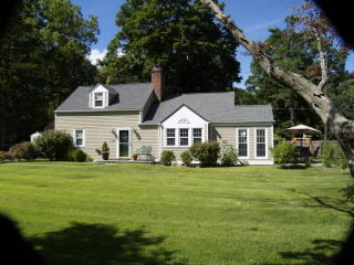 380 Quaker Rd, Chappaqua, NY 10514-2007
