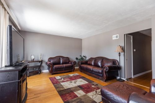 4242 90th Ct, Milwaukee, WI 53222-1604