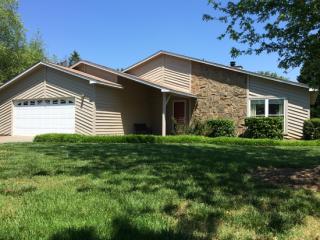 10118 Fairway Ridge Rd, Charlotte, NC 28277-8794