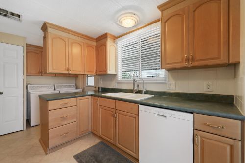 69556 Midpark Dr, Desert Hot Springs CA  92241-8710 exterior