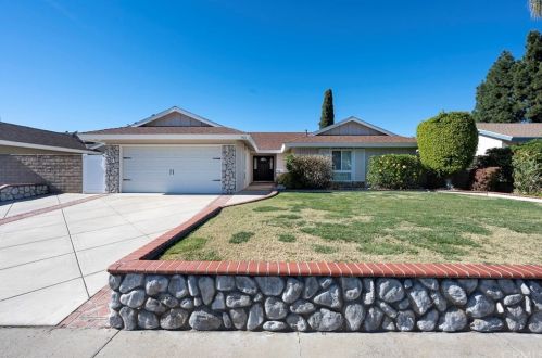 911 Diamond Rd, Placentia, CA 92870-4519