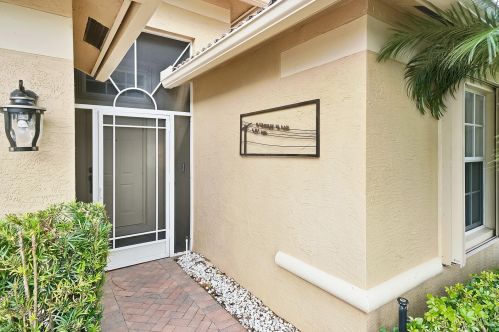 5239 Espana Ave, Boynton Beach, FL 33437-2041