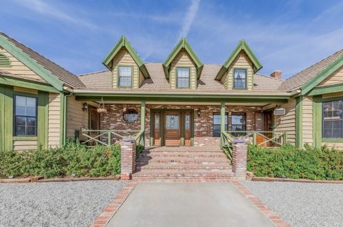 10331 Sierra Ct, Santa Clarita, CA 91390-2515