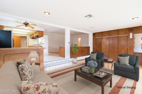 13952 Calvert St, Van Nuys CA  91401 exterior