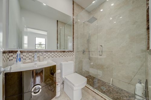 8941 178th St, Hialeah FL  33018-6554 exterior