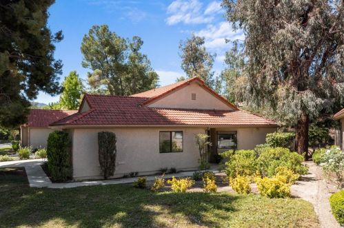 20067 Avenue Of The Oaks, Santa Clarita CA  91321-1339 exterior