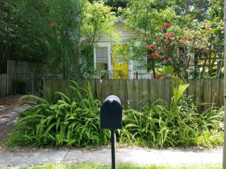 1617 8th Ave, Bradenton, FL 34205-6714