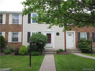 12 Queens Guard Walk, Tonawanda, NY 14150-6811