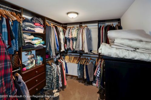 6 Cedar Ct, Jackson Twp NJ  08527-1161 exterior