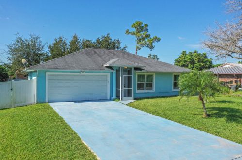 510 Fairfax Ave, Fort Pierce, FL 34983-1018