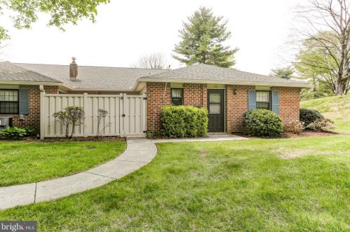 173 Valleybrook Dr, Lancaster, PA 17601-4620