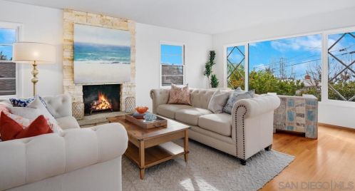 981 Amiford Dr, San Diego, CA 92107-4207