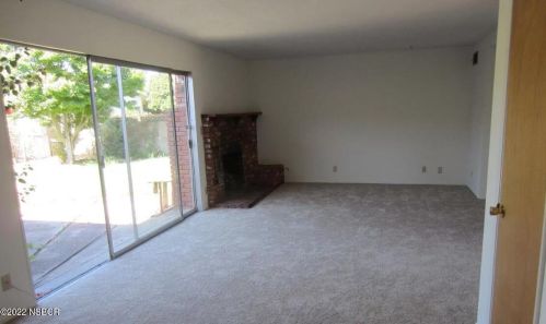 838 Armstrong Ave, Santa Maria, CA 93454-3835