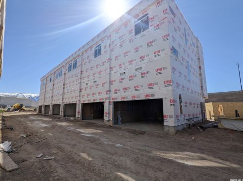 414 Depot St, Clearfield UT  84015-2369 exterior