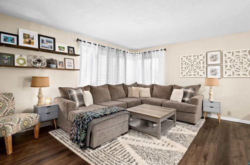 4230 Dodge St, Duluth MN  55804-1448 exterior