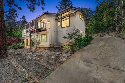 18065 Alexandra Way, Grass Valley CA  95949-7356 exterior