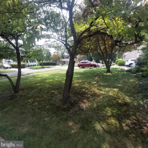 306 2nd St, Riverton, NJ 08077-1108