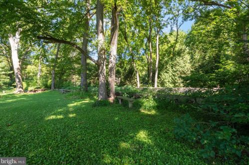 33 Langoma Rd, Marsh, PA 19520-9448