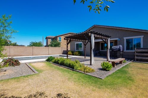 3948 Strawberry Dr, Gilbert AZ  85298-3703 exterior