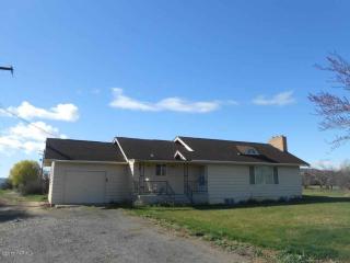 14400 Tieton Dr, Yakima, WA 98908-8017