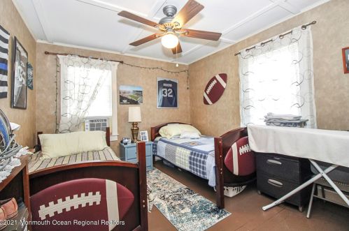 319 Ave, Belmar NJ 07719-2430 exterior