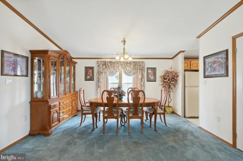 89 Joyce Dr, Wilmington, DE 19808-4927
