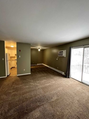 12 Field Ct, Fishkill NY  12524-2613 exterior