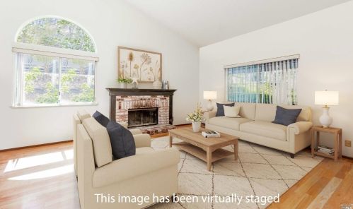 581 Tehuacan Rd, Ukiah CA  95482-4197 exterior