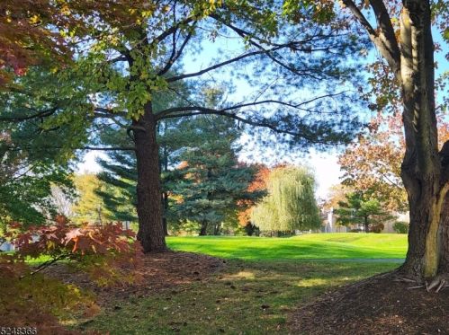 14 Crestmont Rd, Bedminster NJ  07921-1422 exterior