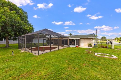 977 Sarto Ln, Fort Pierce FL  34953-2676 exterior