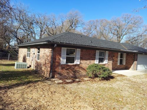 1004 Bunny Rabbit Rd, Athens, TX 75751-3000
