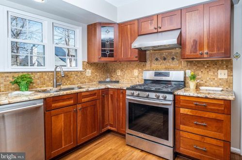 206 Wingate Pl, Leesburg VA 20175-2531 exterior