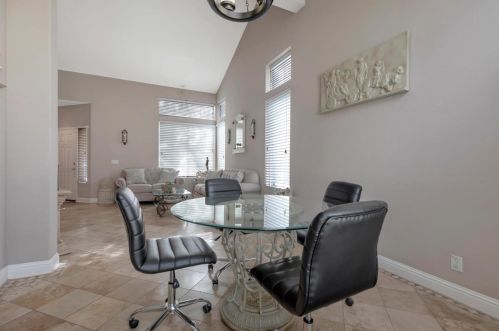 750 Joshua Dr, Hollister CA  95023-5671 exterior