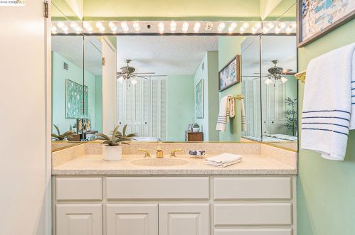 4136 Strathmore Way, North Highlands CA  95660-2853 exterior