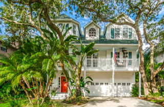 7672 140th St, Largo, FL 33776-3711