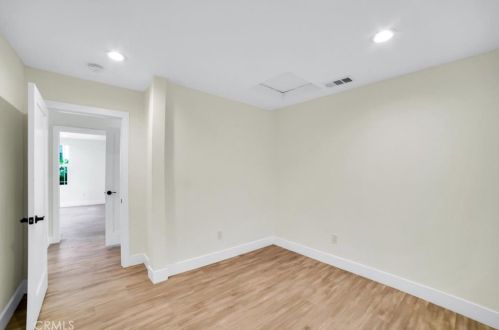 11512 La Maida St, North Hollywood CA  91601-4323 exterior