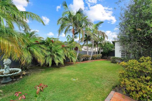 6460 Golfcrest Dr, San Diego CA 92119-1228 exterior