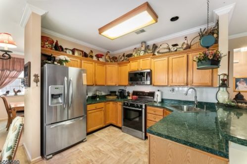 8 Rolling Rapids Ct, Hackettstown NJ  07840-1737 exterior