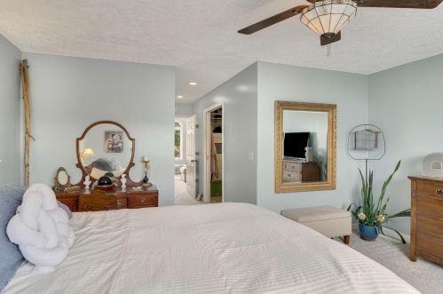 2153 Marshall Dr, Valpo IN  46385-5429 exterior