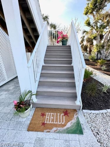 3191 Twin Lakes Ln, Sanibel, FL 33957-5503