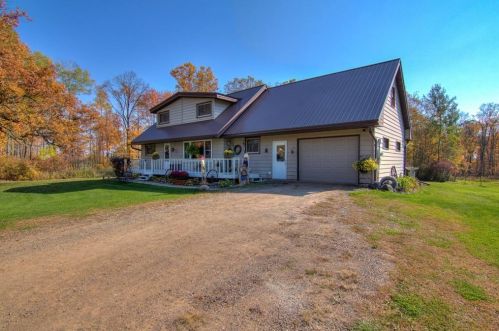 10683 230th St, Crescent, WI 54727-5411