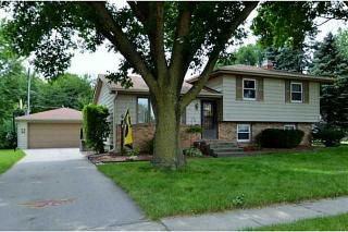717 9th St, Ankeny, IA 50021-2009
