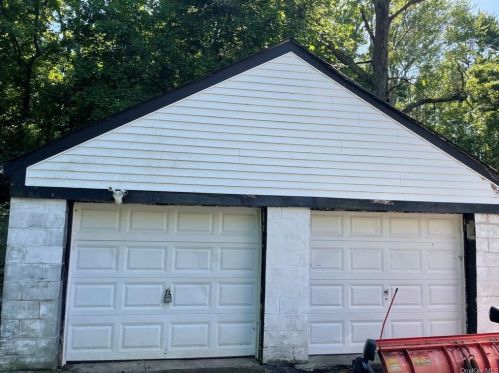 2 Plz Rd, New Hamburg NY  12590-3814 exterior