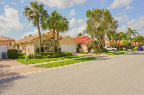 11737 Derbyshire Ln, Boynton Beach, FL 33437-1687