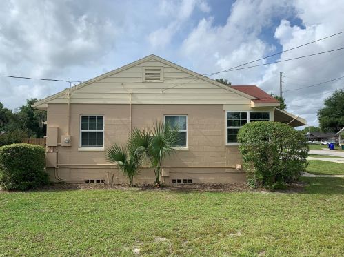422 Rockingham Ave, Tavares FL  32778-3056 exterior