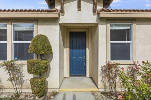3870 Shakespeare Dr, Oxnard CA  93033-6868 exterior