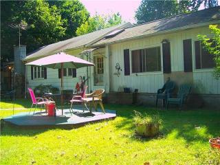 22 Emma Rd, Stamford, CT 06905-2206