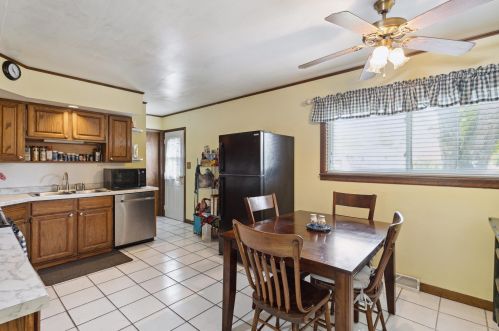 1416 Dodge Ave, Mishawaka IN  46544-5546 exterior