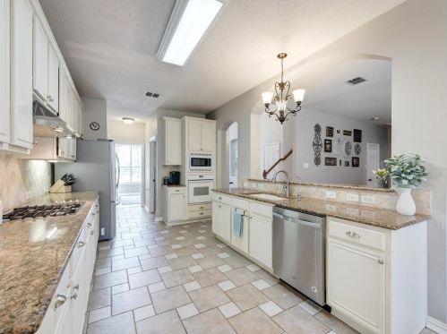 5701 Northcrest Dr, Lewisville TX  75028-4803 exterior